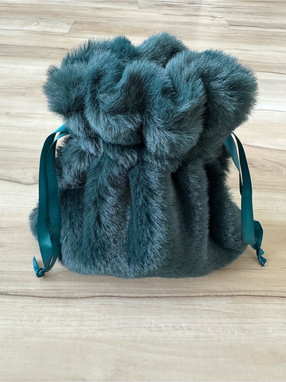 Ulta Beauty Plush Hunter Green Faux Fur Drawstring Cosmetic Pouch